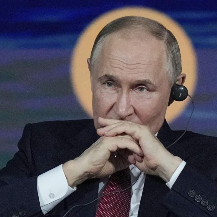 Russische Soldaten nach Verrat an Kameraden verprügelt?