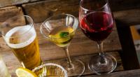 Lieber Bier oder Wein? Der Geschmack macht den Unterschied - doch auch gesundheitliche Folgen spielen eine Rolle.