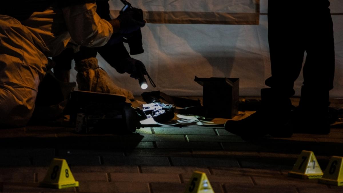 Bei einem neuen Anschlag in Israel sind zwei Polizisten get&ouml;tet worden. Auch die beiden Attent&auml;ter wurden bei dem Vorfall in der K&uuml;stenstadt Chadera erschossen. (Foto)