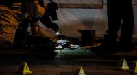 Bei einem neuen Anschlag in Israel sind zwei Polizisten getötet worden. Auch die beiden Attentäter wurden bei dem Vorfall in der Küstenstadt Chadera erschossen.