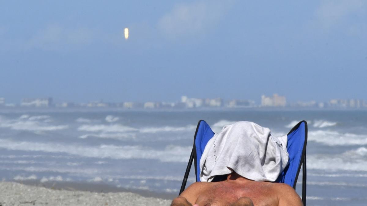 Eine SpaceX Falcon 9-Rakete startete von der Startrampe 39A im Kennedy Space Center ab und bef&ouml;rderte die Starlink-Internetsatelliten in eine erdnahe Umlaufbahn. (Foto)