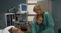 In der Sachsenklinik musste Oberschwester Ingrid viele Verluste einstecken. Nun kehrt sie zurück.