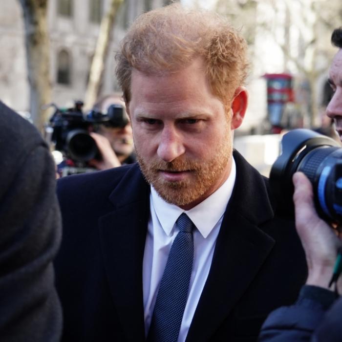 Fieser Plan enthüllt? DESHALB kommt Harry zu Charles-Krönung