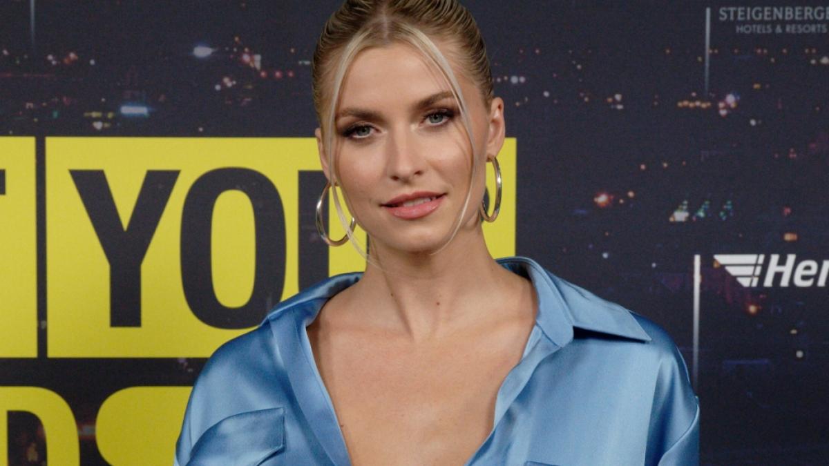 Lena Gercke zeigte sich ohne BH und verbl&uuml;ffte damit ihre Fans. (Foto)