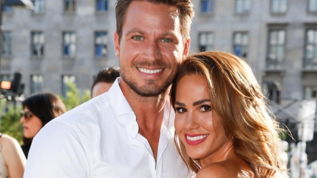 Mit seiner gro&szlig;en Liebe Angelina Heger ist Sebastian Pannek seit 2020 verheiratet. (Foto)