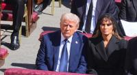 Donald Trump und Ehefrau Melania bei der Beerdigung von Papst Franziskus.