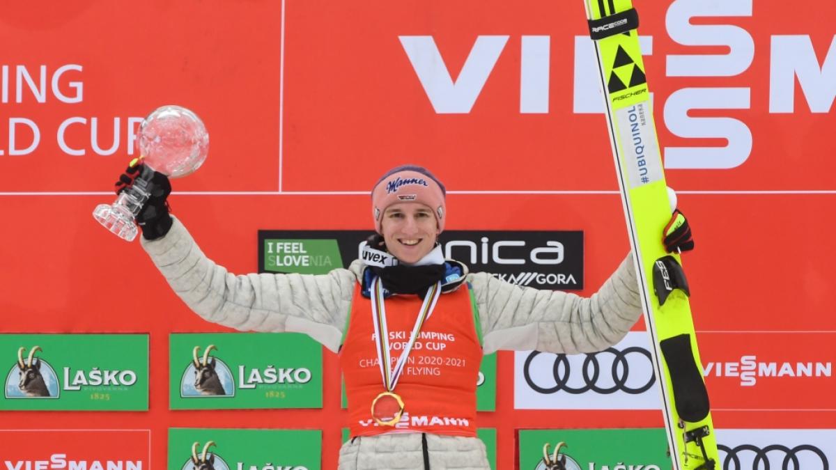 Karl Geiger aus Deutschland feiert 2021 seinen Sieg. (Foto)