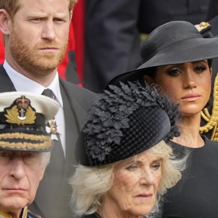 Dreist beklaut und eiskalt abgeblitzt! Bei den Royals ging's rund