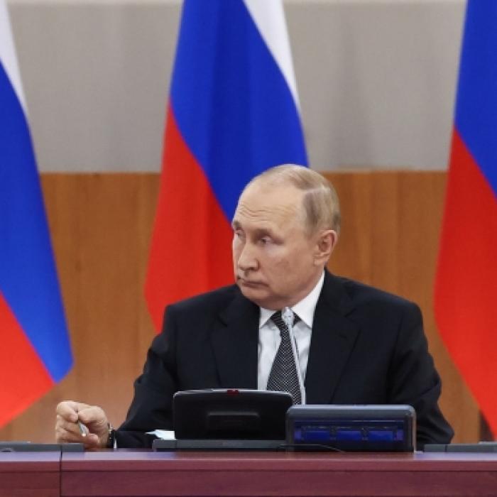 Putin-Bluthund ätzt gegen Kreml-Chef, Attentatsversuch auf Limousine