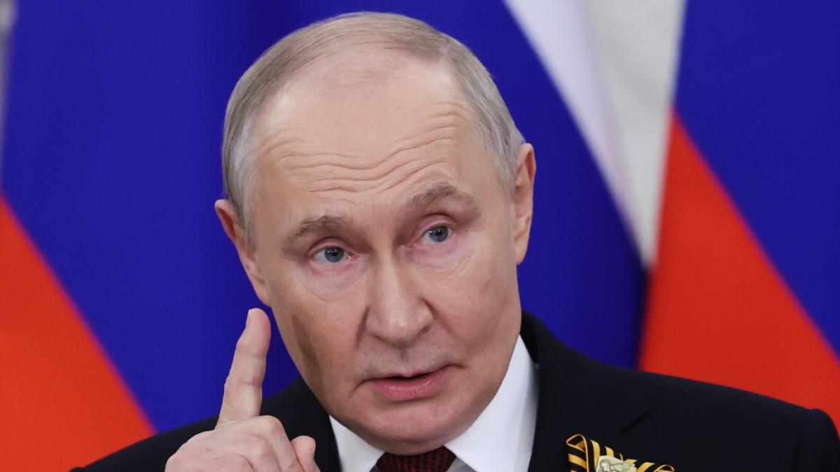 Wladimir Putin droht erneut mit nuklearen Waffen und kassiert daf&uuml;r im Netz reichlich Spott. (Foto)