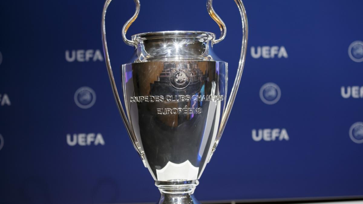 Wer schnappt sich den begehrten Pokal in dieser Saison? (Foto)