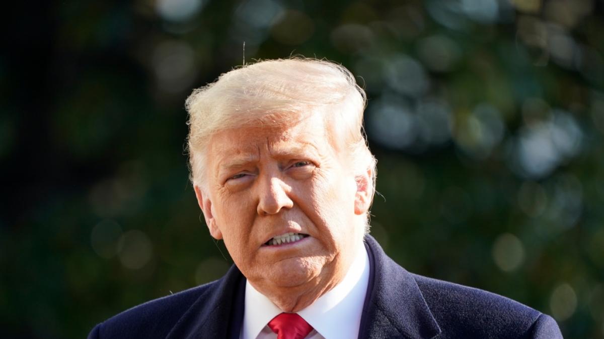 Ein Kritiker von Donald Trump lederte gegen den Ex-US-Pr&auml;sidenten mit einer stinkenden Aktion. (Foto)