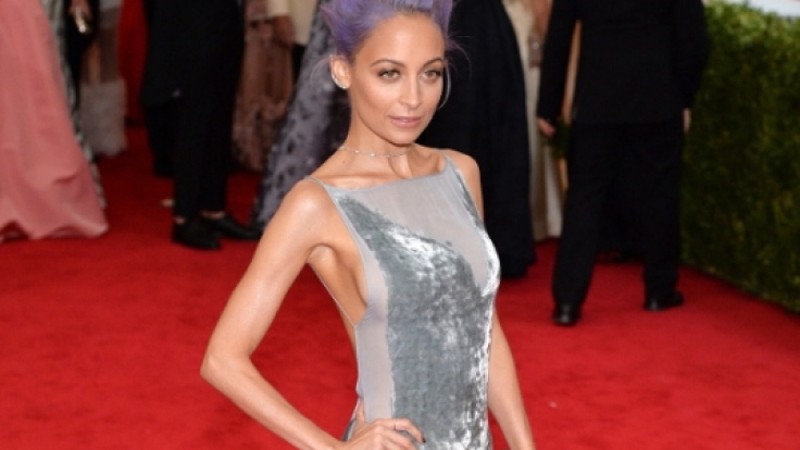 Gerüchten zufolge zählt Nicole Richie zu jenen Promi-Damen, die in Triple Size Zero passen.