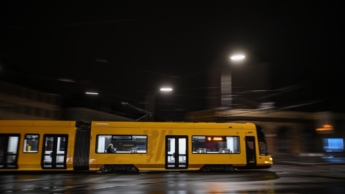 In mehreren Regionen, darunter Dresden, sollen die &Ouml;PNV-Preise ab 1. Januar 2024 steigen. (Foto)