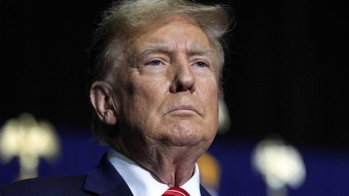 Hat Donald Trump Probleme mit seinem Bein? (Foto)