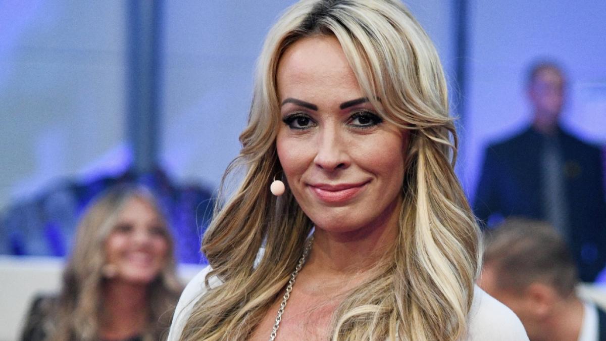 Cora Schumacher geizt aktuell nicht mit ihren Reizen. (Foto)