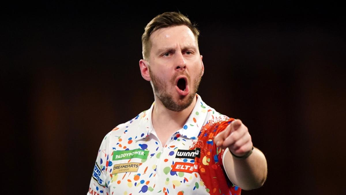 Florian Hempel auf Siegeskurs: Der deutsche Darts-Profi kickte in Runde 2 der Darts-WM den Belgier Dimitri van den Bergh aus dem Turnier. (Foto)