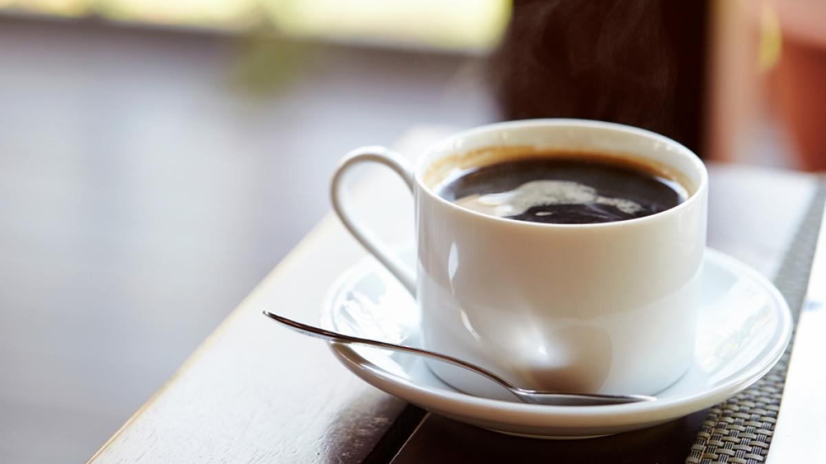 Ein neuer Hype, der nicht unbedenklich ist: Salz im Kaffee. (Foto)