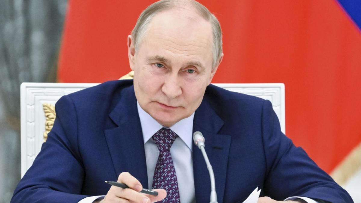 Nach dem Flugzeugabsturz mit 38 Toten Ende 2024 sind neue Hinweise aufgetaucht, die den Abschuss der Passagiermaschine durch Wladimir Putins Flugabwehr beweisen sollen. (Foto)