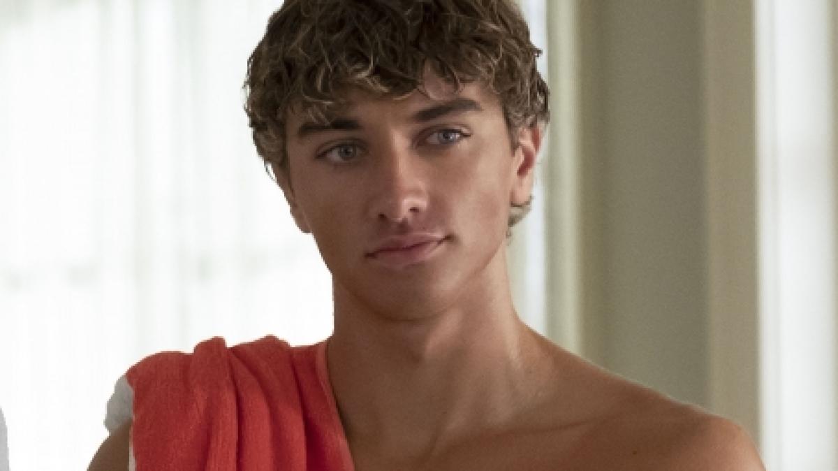 Gavin Casalegno verdreht als Jeremiah in "The Summer I Turned Pretty" nicht nur seiner Filmpartnerin Lola Tung den Kopf... (Foto)