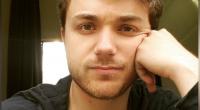 Moritz von Zeddelmann arbeitet als Schauspieler und Synchronsprecher.