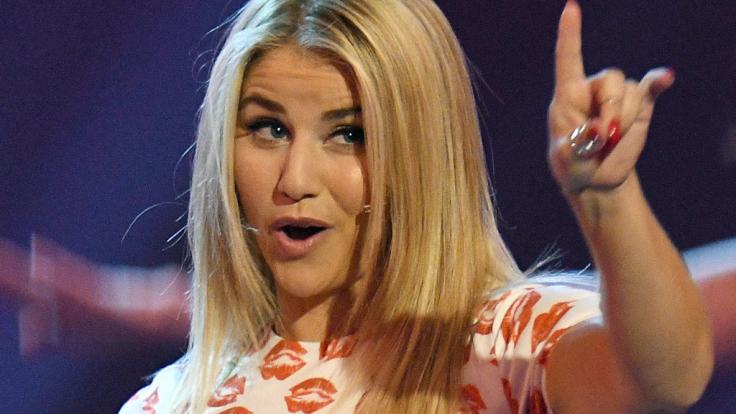 Beatrice Egli schwelgt aktuell in Erinnerungen.