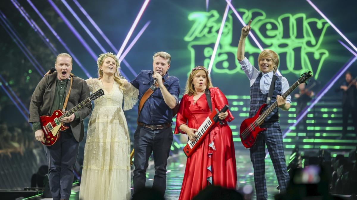 Die Kelly-Family-Mitglieder Joey, Patricia, Jimmy, Kathy und John erinnern bei Instagram an ihre verstorbene Schwester Barby Kelly. (Foto)