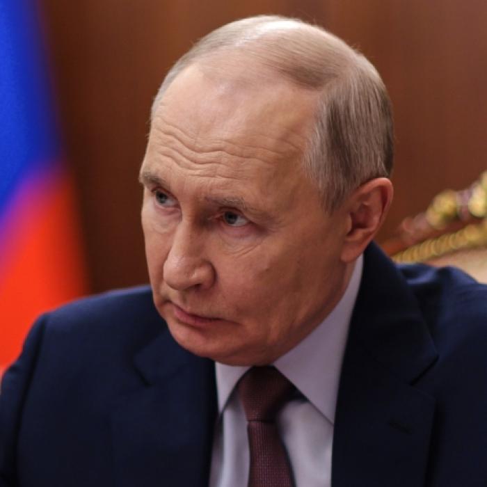 Geheimdienstzentrale fliegt in die Luft - Drohnen schalten Putin-Spione aus