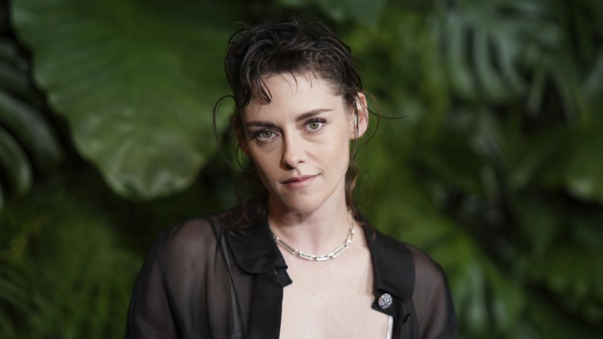 Schauspielerin Kristen Stewart spazierte j&uuml;ngst im Unterw&auml;sche-Look durch New York. (Foto)