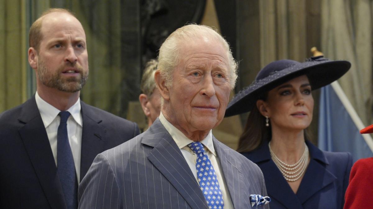 Dicke Luft im britischen K&ouml;nigshaus? Angeblich soll Prinz William alles andere als begeistert sein, dass sein Vater K&ouml;nig Charles III. Prinz Harry die Hand zur Vers&ouml;hnung reichen will. (Foto)