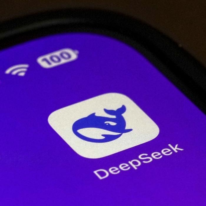 Die neue KI DeepSeek ist ein starker Konkurrent für westliche Firmen - dabei ist die chinesische App nicht unproblematisch.