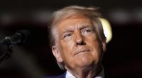 Der republikanische Präsidentschaftskandidat und ehemalige US-Präsident Donald Trump musste bei seiner Wahlkampfveranstaltung in Michigan plötzlich ohne Telepromter auskommen.