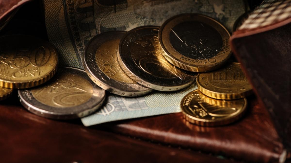 Angesichts der hohen Inflation schnallt die Mehrheit der Bundesb&uuml;rger schon jetzt den G&uuml;rtel in vielen Bereichen enger. (Foto)
