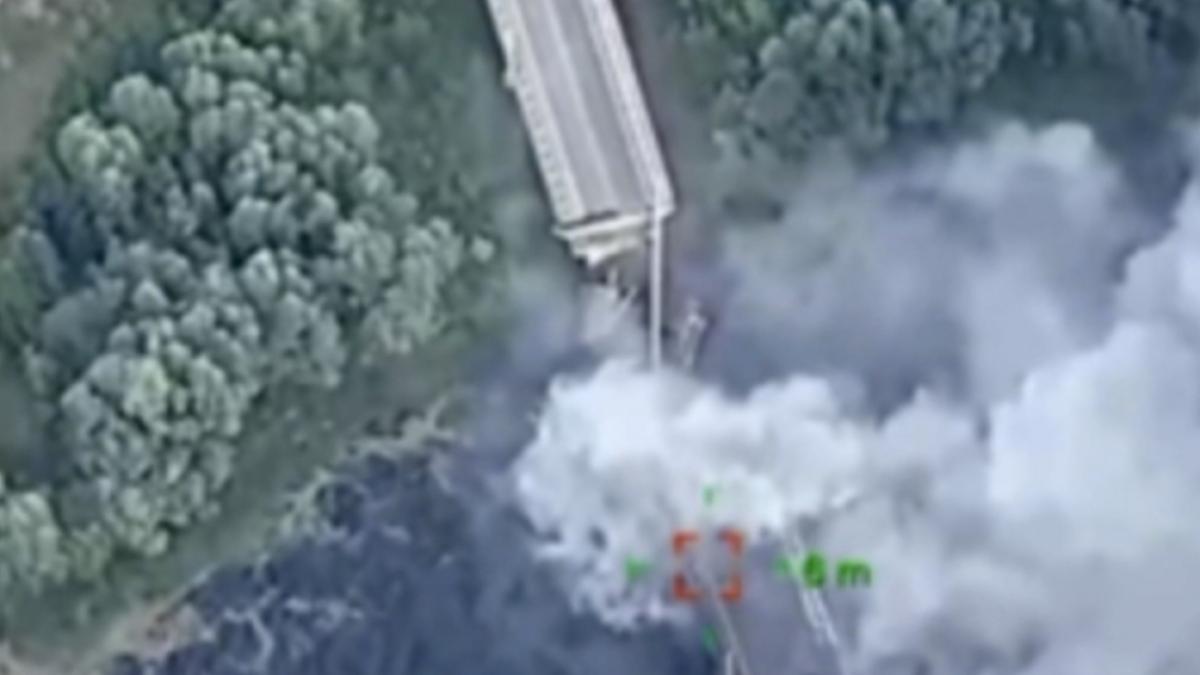 Ukraine-Truppen haben eine strategisch wichtige Br&uuml;cke &uuml;ber den Fluss Seym zerst&ouml;rt. (Foto)