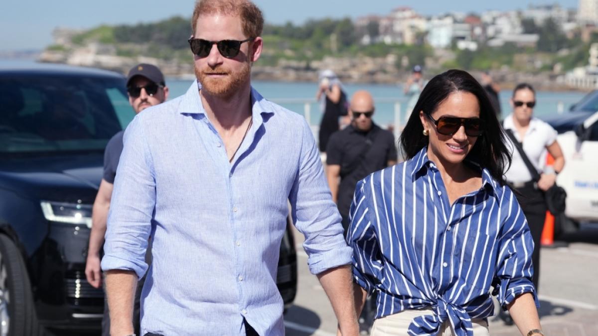 Dass Prinz Harry und Meghan Markle Knall auf Fall nach Gro&szlig;britannien zur&uuml;ckkehren, hat Royals-Experte Andrew Lownie zufolge einen bestimmten Grund - und der h&ouml;rt auf den Namen Prinz William. (Foto)