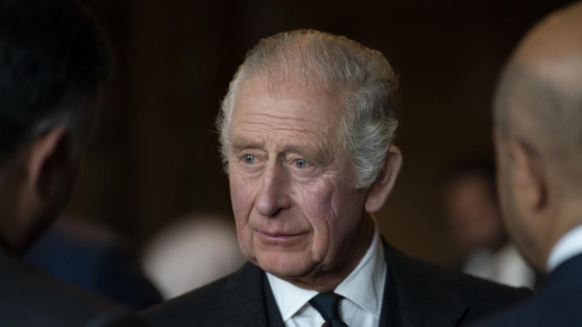 K&ouml;nig Charles III. ist geschockt: Seine Wachsfigur bei "Madame Tussauds" wurde mit Torten beworfen. (Foto)