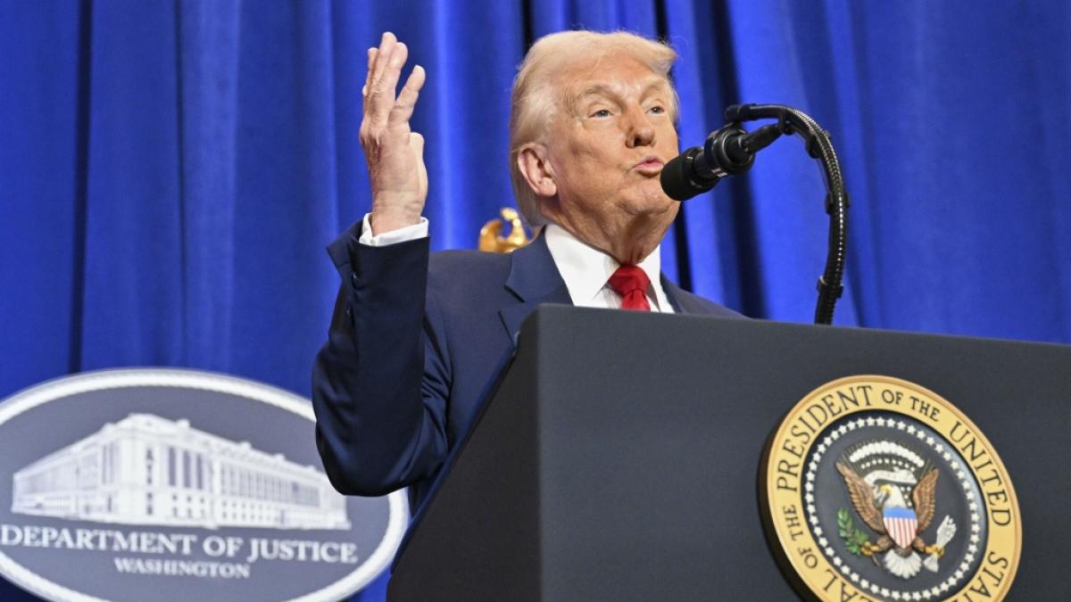 Donald Trump hat zu einem erneuten Rundumschlag ausgeholt - diesmal traf die Wut des US-Pr&auml;sidenten die Medienlandschaft, die Trump "korrupt und illegal" nannte. (Foto)