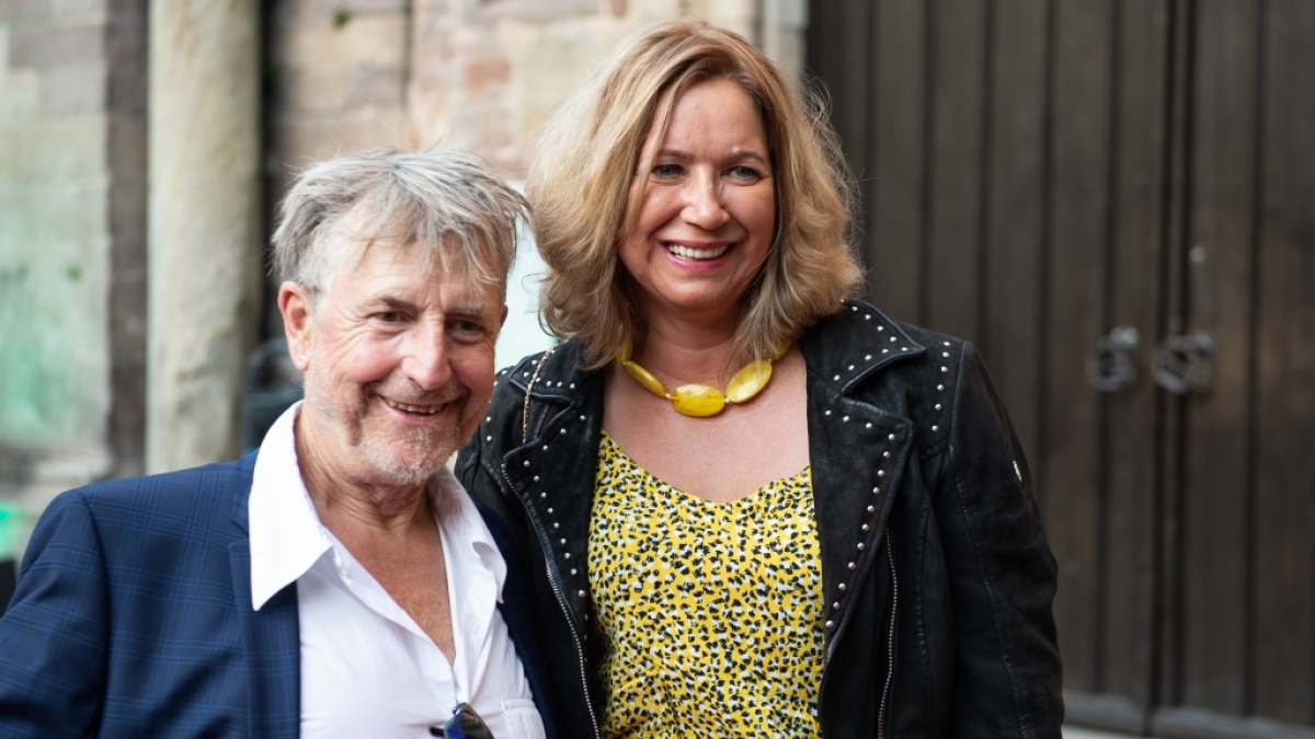 Martin Semmelrogge mit seiner Verlobten Regine Prause. (Foto)