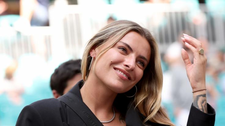 Sophia Thomalla überrascht mit neuem Bikini-Foto.