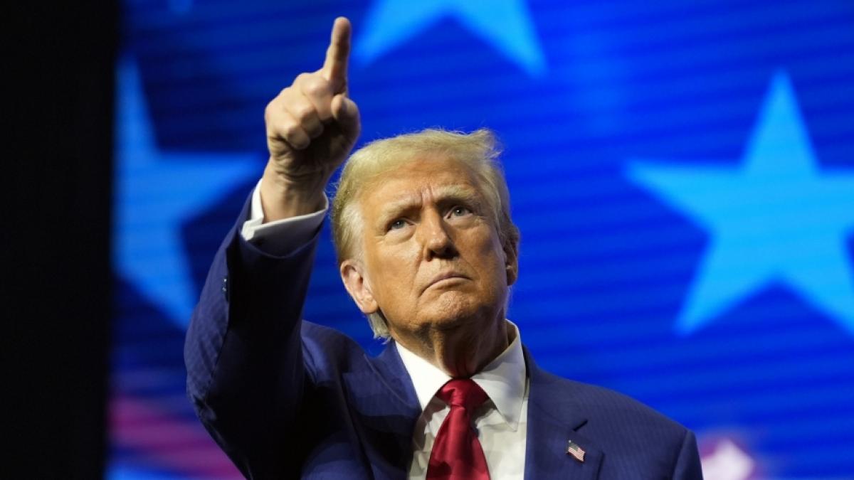 Donald Trump will in seiner Amtszeit einen "Krieg mit Frankreich" verhindert haben. (Foto)