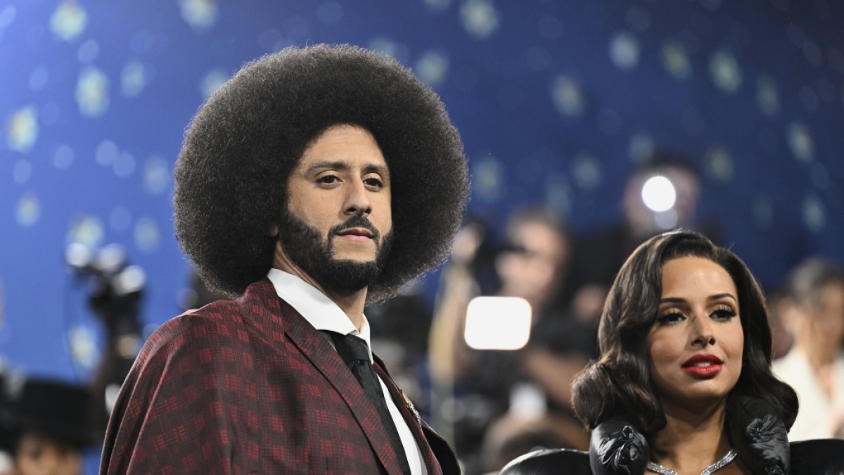 Colin Kaepernick (l) und Nessa Diab kommen zur Benefizgala des Costume Institute des Metropolitan Museum of Art (The Met) zur Er&ouml;ffnung der Ausstellung &laquo;Superfine: Tailoring Black Style&raquo;. (Foto)