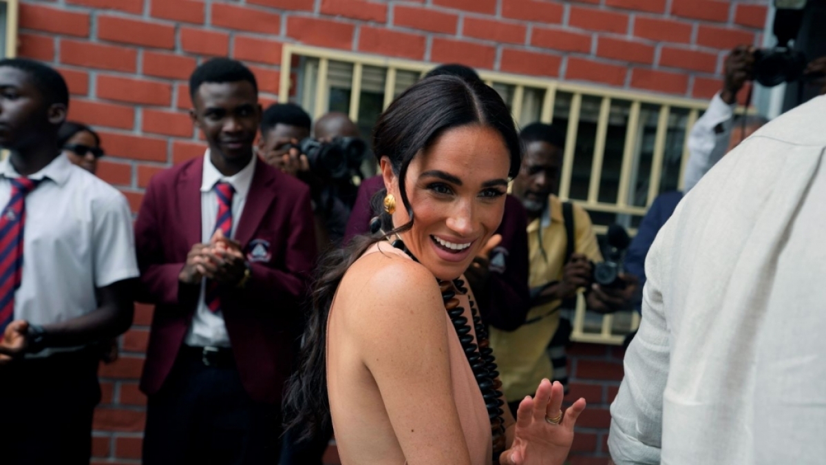 Meghan Markle wird auch bei ihrem Besuch in Nigeria kritisiert. (Foto)