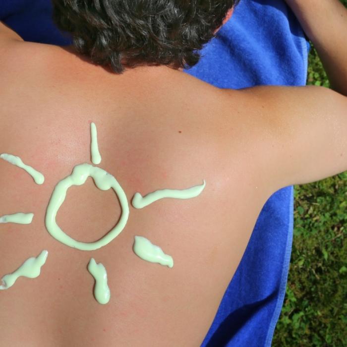 Diese 3 Sonnencreme-Mythen sind totaler Quatsch
