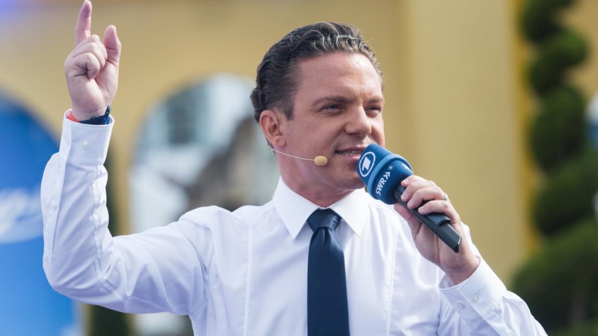 Stefan Mross musste am 14. August 2022 eine Zwangspause f&uuml;r seine Unterhaltungsshow "Immer wieder sonntags" in der ARD verkraften. (Foto)