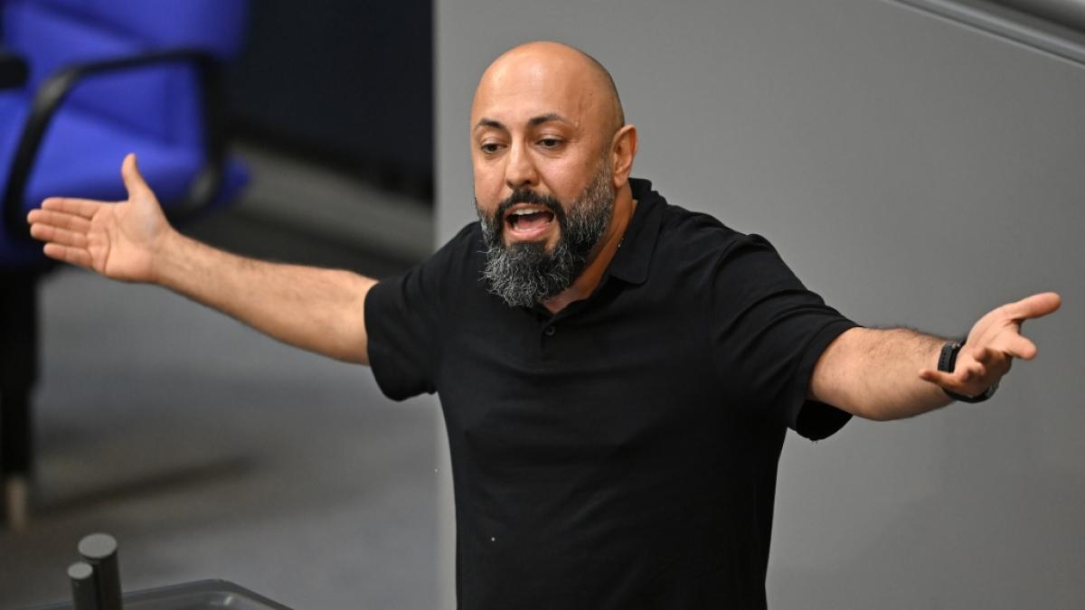 Linke-Politiker Ferat Ko&ccedil;ak gibt Sitz im Innenausschuss auf (Foto)