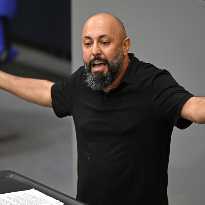 Linke-Politiker Ferat Koçak gibt Sitz im Innenausschuss auf