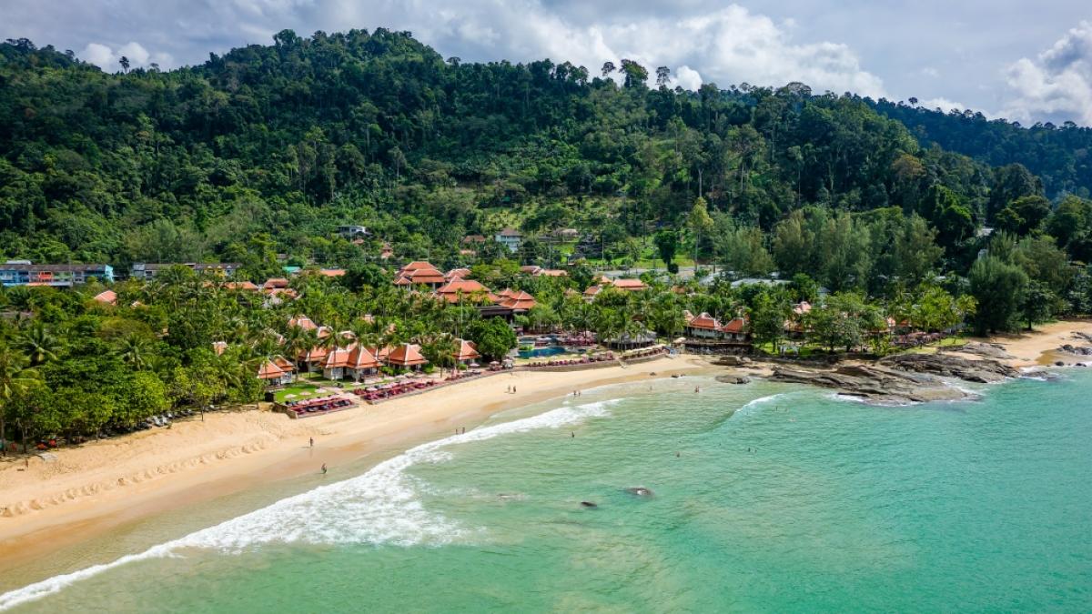 In Khao Lak wartet ein tropischer Traumurlaub unter Palmen auf Sie. (Foto)