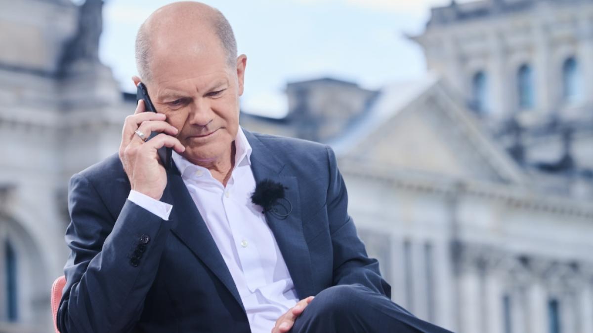 Als Bundeskanzler steht Olaf Scholz mit internationalen Staats- und Regierungschefs in Kontakt - darunter auch mit Wladimir Putin. (Foto)