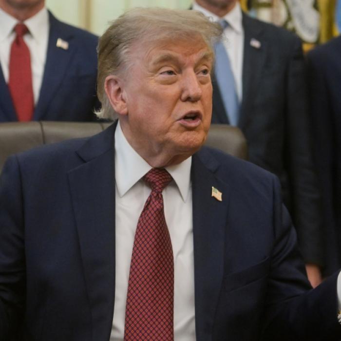 Baby-Foto spaltet das Netz – Vorwürfe gegen den US-Präsidenten