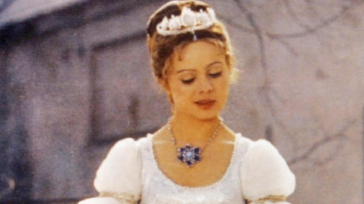 Schauspielerin Libuse Safrankova in einer Szene in dem Kult-Film "Drei Haseln&uuml;sse f&uuml;r Aschenbr&ouml;del". (Foto)